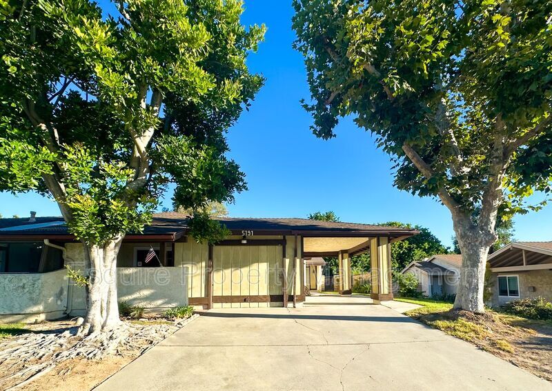 Foto principal - 5191 Laurel Park Dr