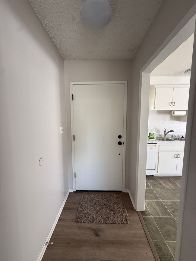 Foto del edificio - Single Story Home in Tanglewood with Easy ...