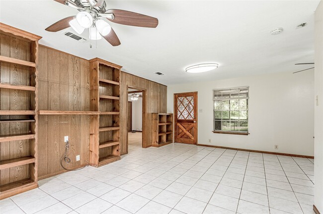 Building Photo - 4640 FM1374