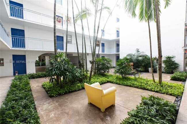 Foto del edificio - 777 NE 62nd St