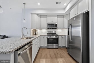 Building Photo - 100 Lawndale Dr