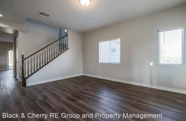 Foto del edificio - 4 br, 2.5 bath House - 112 Iron Summit Ave