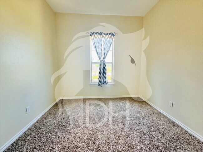 Foto del edificio - 924 N Creek Dr