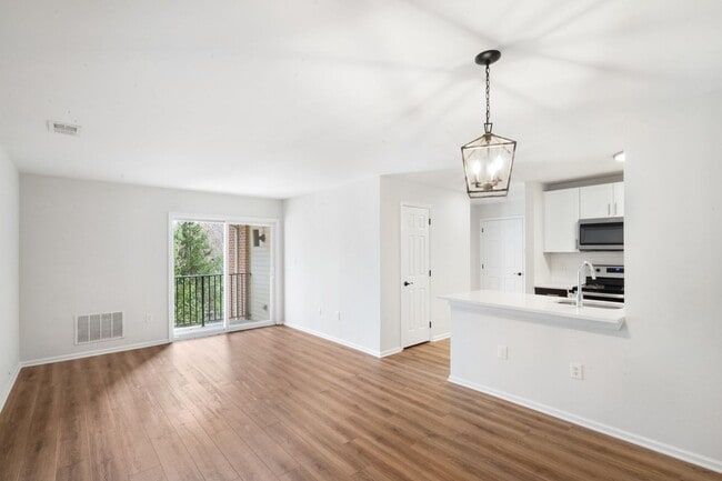 Interior Photo - The Crossings at Ewing