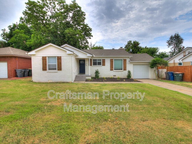 Photo - 1414 Oxford Way House
