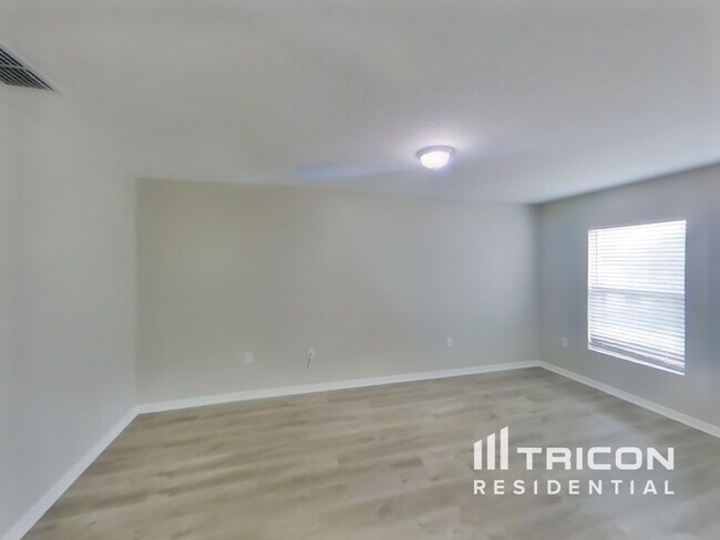 Foto del edificio - 12547 Shafton Rd