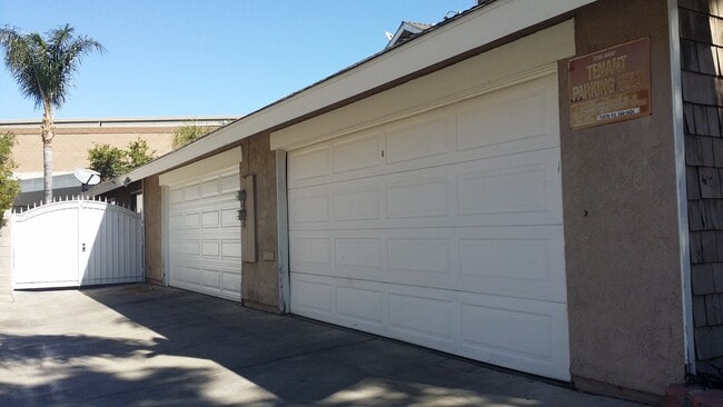 Studio unit is behind double doors iron Gate - 16584 Lorelei Ln