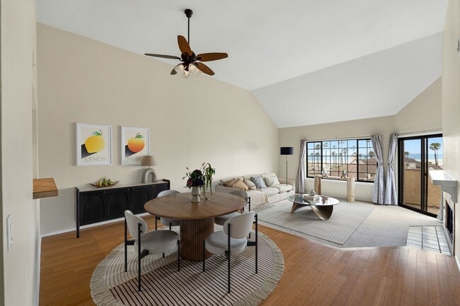 Foto del edificio - Port Hueneme | Panoramic Ocean Views — Your Top-Floor Oasis  | Surfside IV