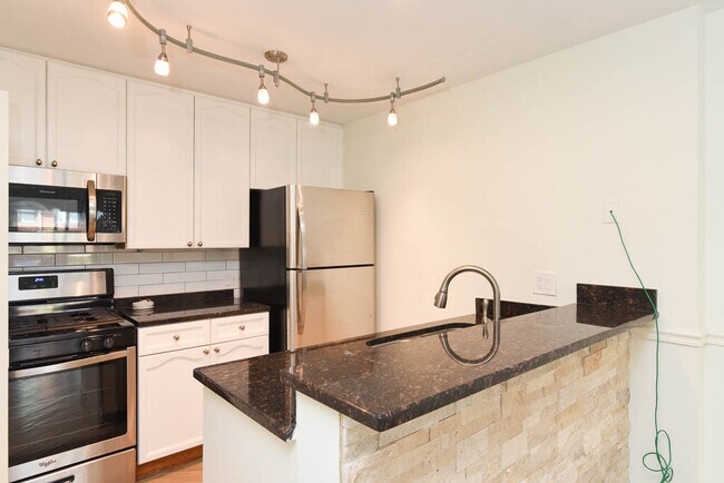 Foto del edificio - 652 W Randolph St