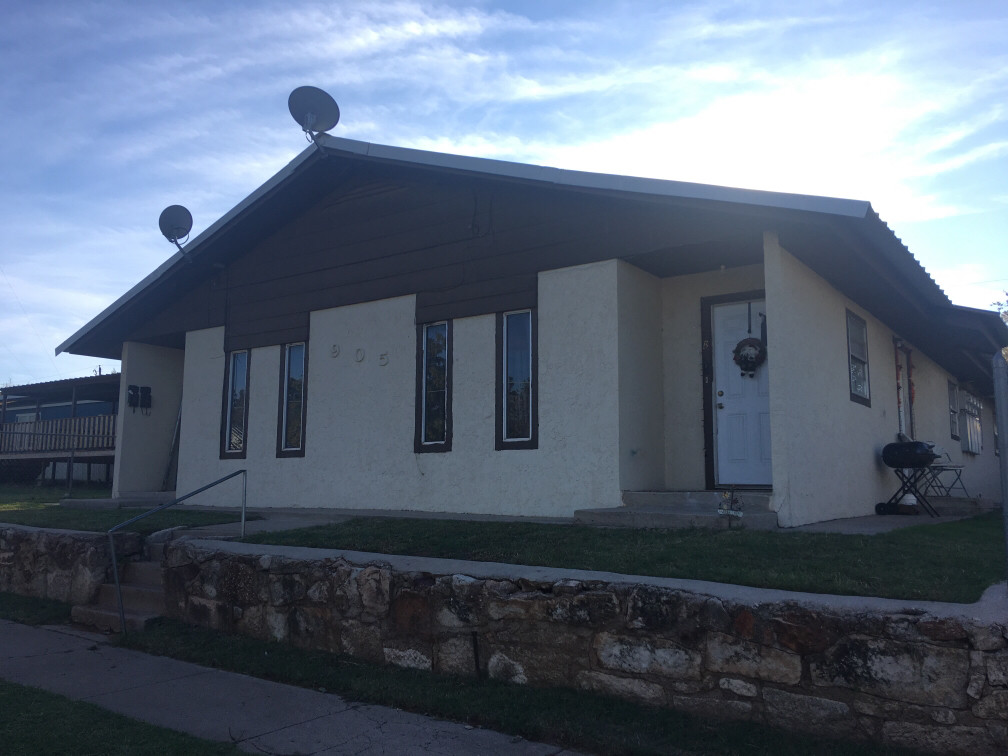 Foto principal - 905 Cedar St