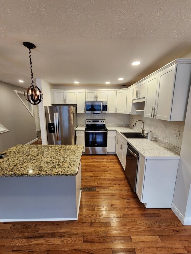 Foto del edificio - 10555 Montgomery Rd