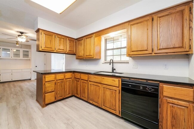 Building Photo - 305 Grand Fork Rd