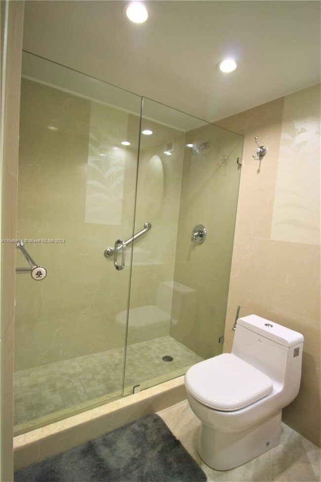 Building Photo - 3001 S Ocean Dr