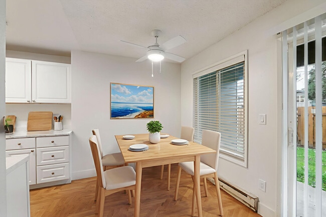 Foto del edificio - Firwood Station