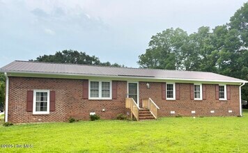 Building Photo - 2629 Streets Ferry Rd