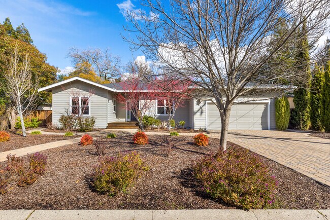 Building Photo - 235 Pleasant View Dr