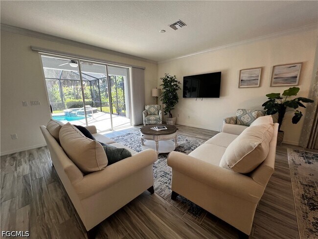 Building Photo - 15556 Pascolo Ln