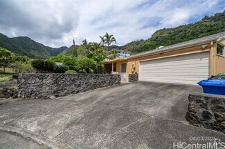 Building Photo - 689 Kuliouou Rd