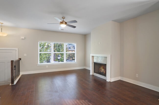 Building Photo - 1272 Carbon Ct