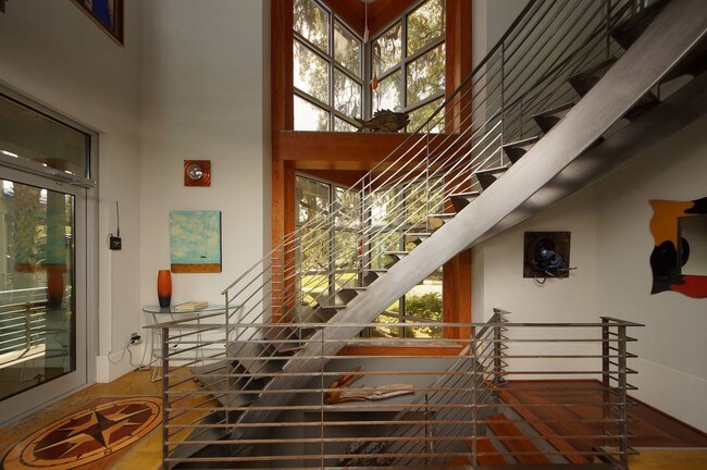 Foto del edificio - 949 River Rd Main