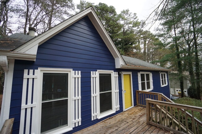 Building Photo - 3904 Dollar Cir