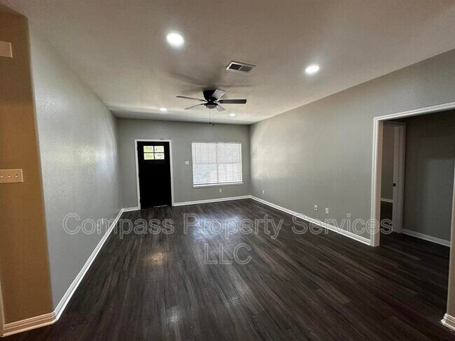 Foto del edificio - 1613A Bagby Ave