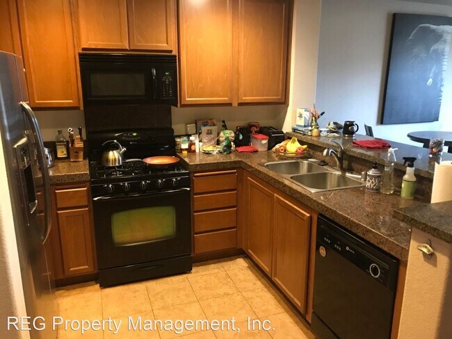 Building Photo - 2 br, 2.5 bath House - 838 Tarragon Lane