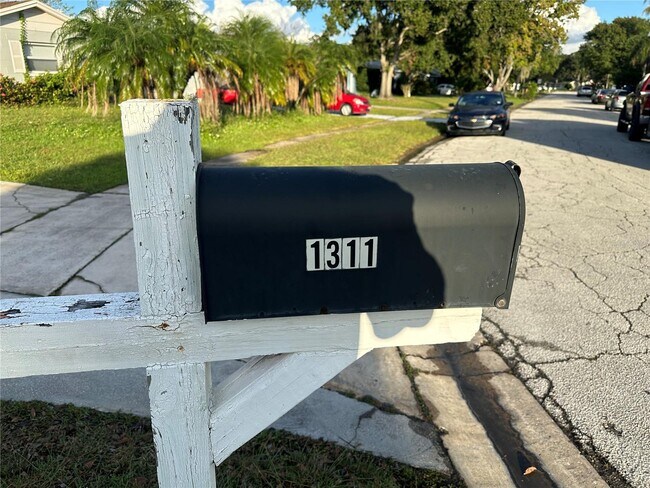 Foto del edificio - 1311 Meadowbrook St