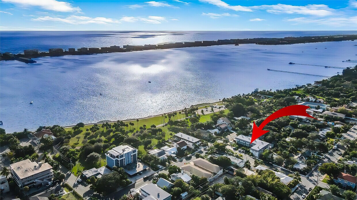 Foto principal - 301 S Lakeside Dr