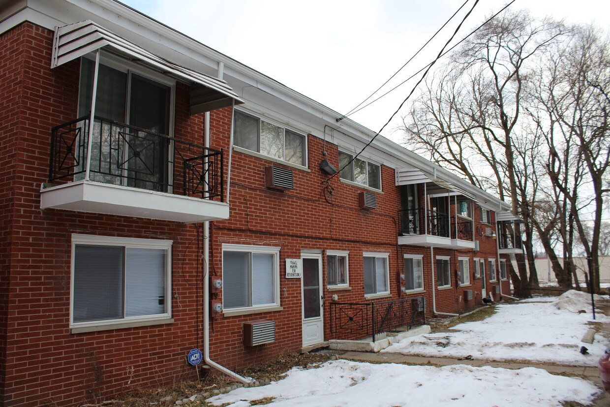 Foto del edificio - 16165 Schaefer Hwy