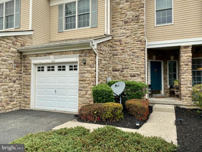 Foto principal - 7 Wedgewood Ct