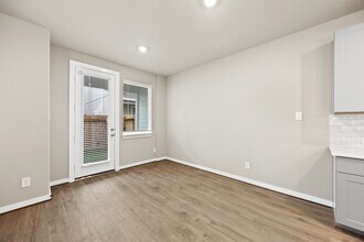 Building Photo - 4115 Glowing Hearth Dr