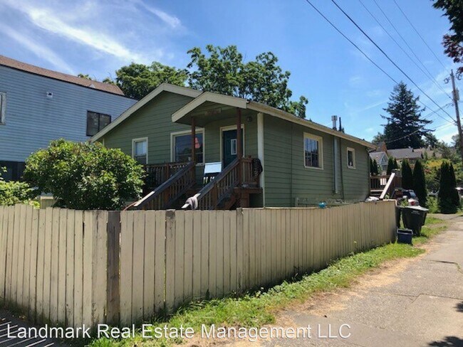 Building Photo - 5 br, 2 bath House - 308 Gladstone