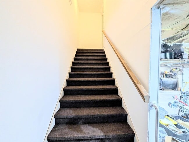 Foto del edificio - 43 Crestwood Dr