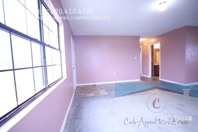 Building Photo - 2 bed / 1 bath house in Bono - HUD available
