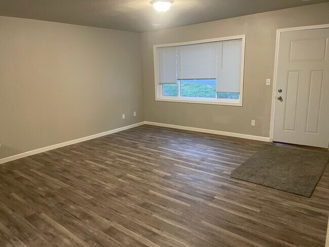 Foto del edificio - 212 2nd St NE