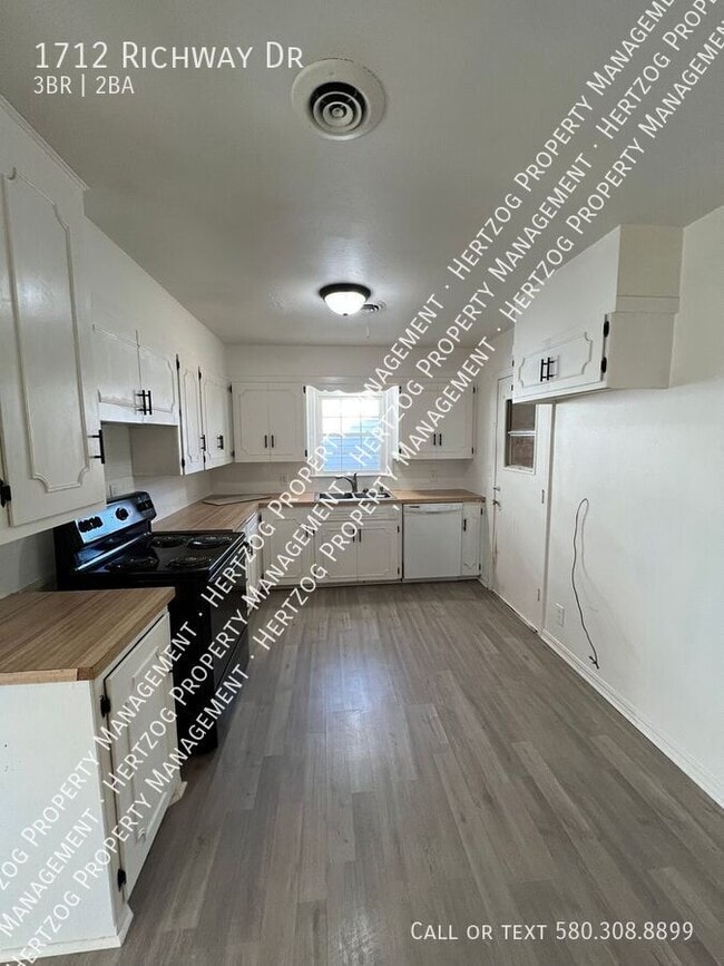 Building Photo - 1712 Richway Dr