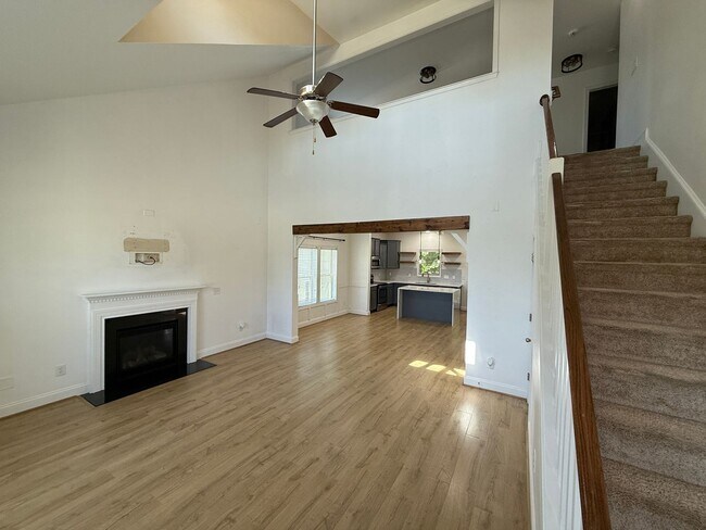 Building Photo - Stunning 4 Bed, 2.5 Bath Home in Cameron