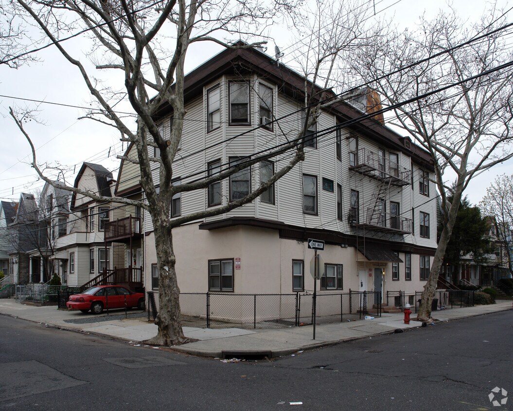 Primary Photo - 42 Rutgers Ave