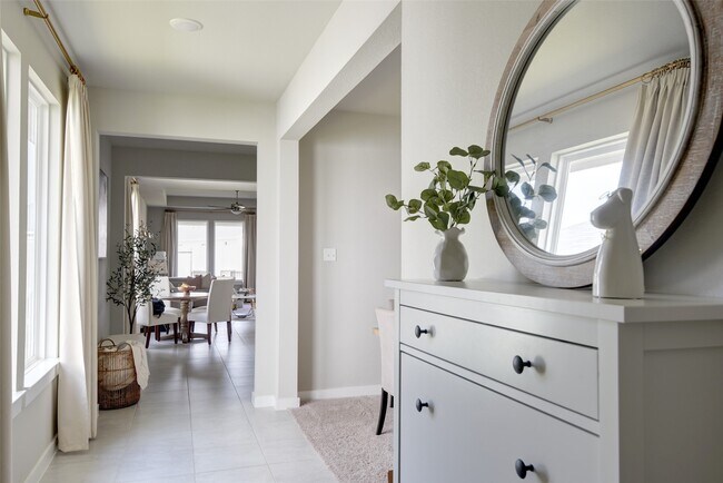Building Photo - 7215 Clearwater Cv Dr