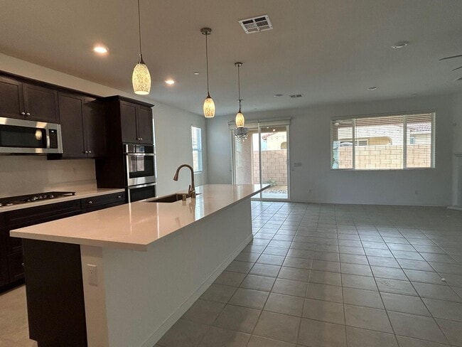 Building Photo - 40082 Catania Ct