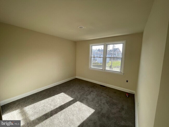 Foto del edificio - 4215 Colborne Rd
