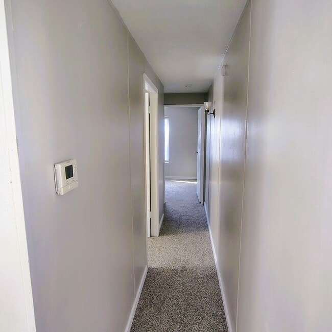 Building Photo - Home For Rent