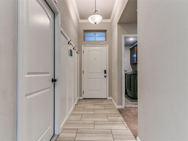 Foto del edificio - 1751 Huntington Ct