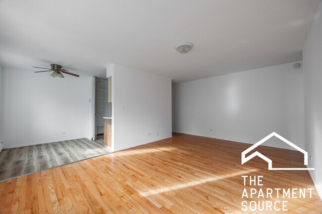 Foto del edificio - 6250 N Kenmore Ave