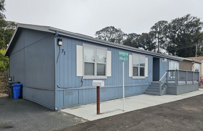 Building Photo - 319 N Highway 1
