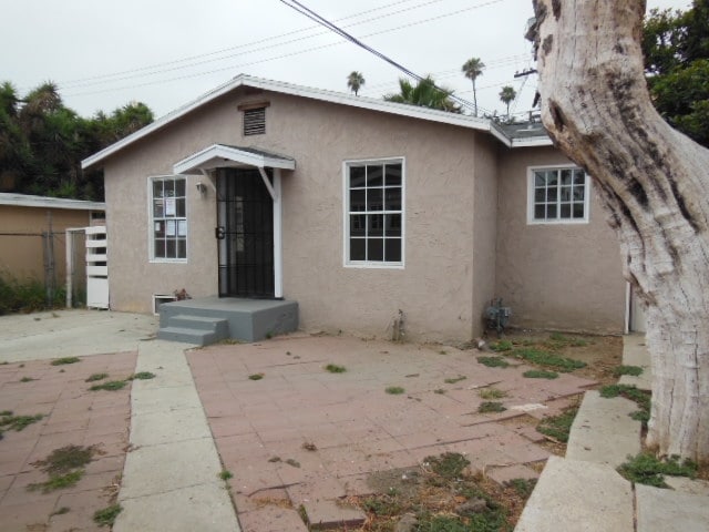 Building Photo - 6705-6707 Converse Ave