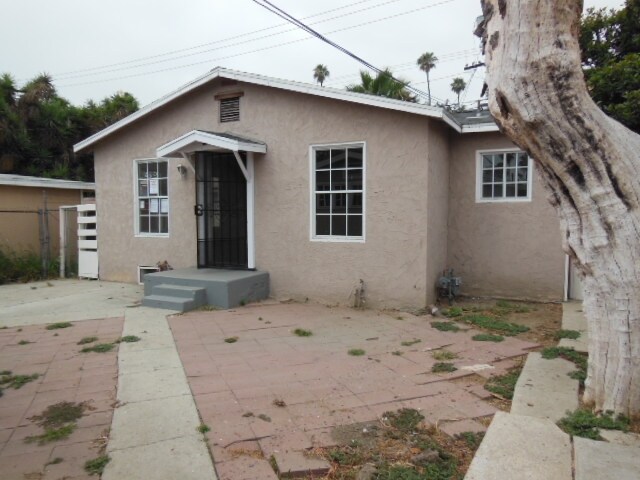 Foto del edificio - 6705-6707 Converse Ave