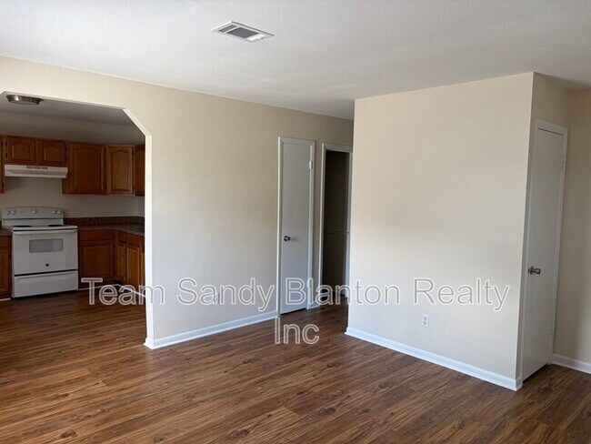 Building Photo - 204 Brandywine Rd