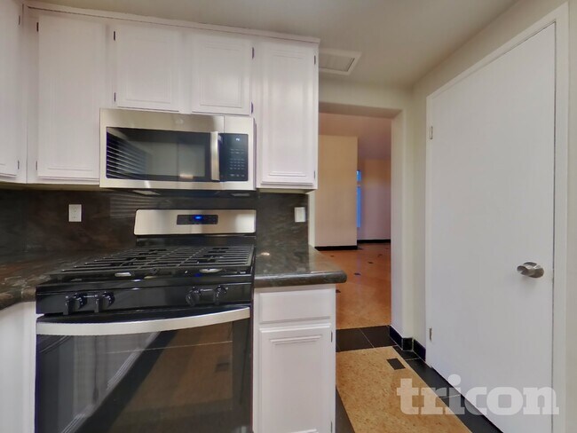 Foto del edificio - 863 Pike Dr